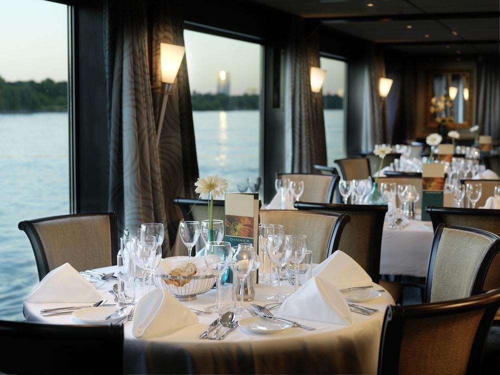 Hotel Crossgates Hotelship 4 Star - Altstadtnord - Köln